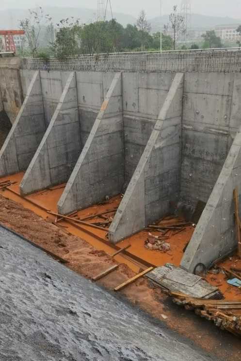 南京六合区锚杆式挡土墙